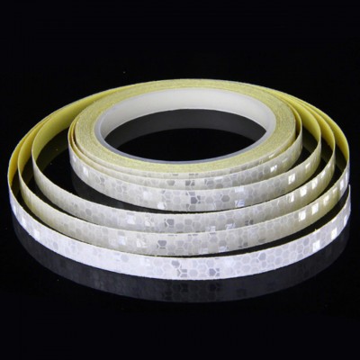 Світловідбивна стрічка червоного кольору самоклеюча, 1 см х 8 м